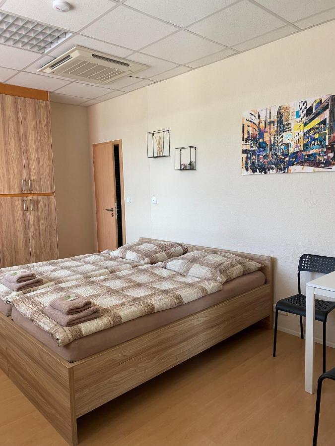 Hostel Годонин Экстерьер фото